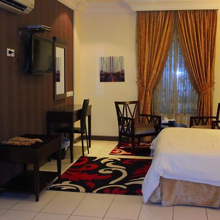 Al Harira Al Motamaiza Furnished Apartment Jeddah Bagian luar foto