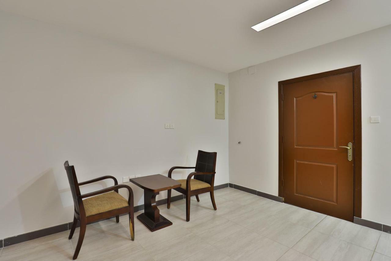 Al Harira Al Motamaiza Furnished Apartment Jeddah Bagian luar foto