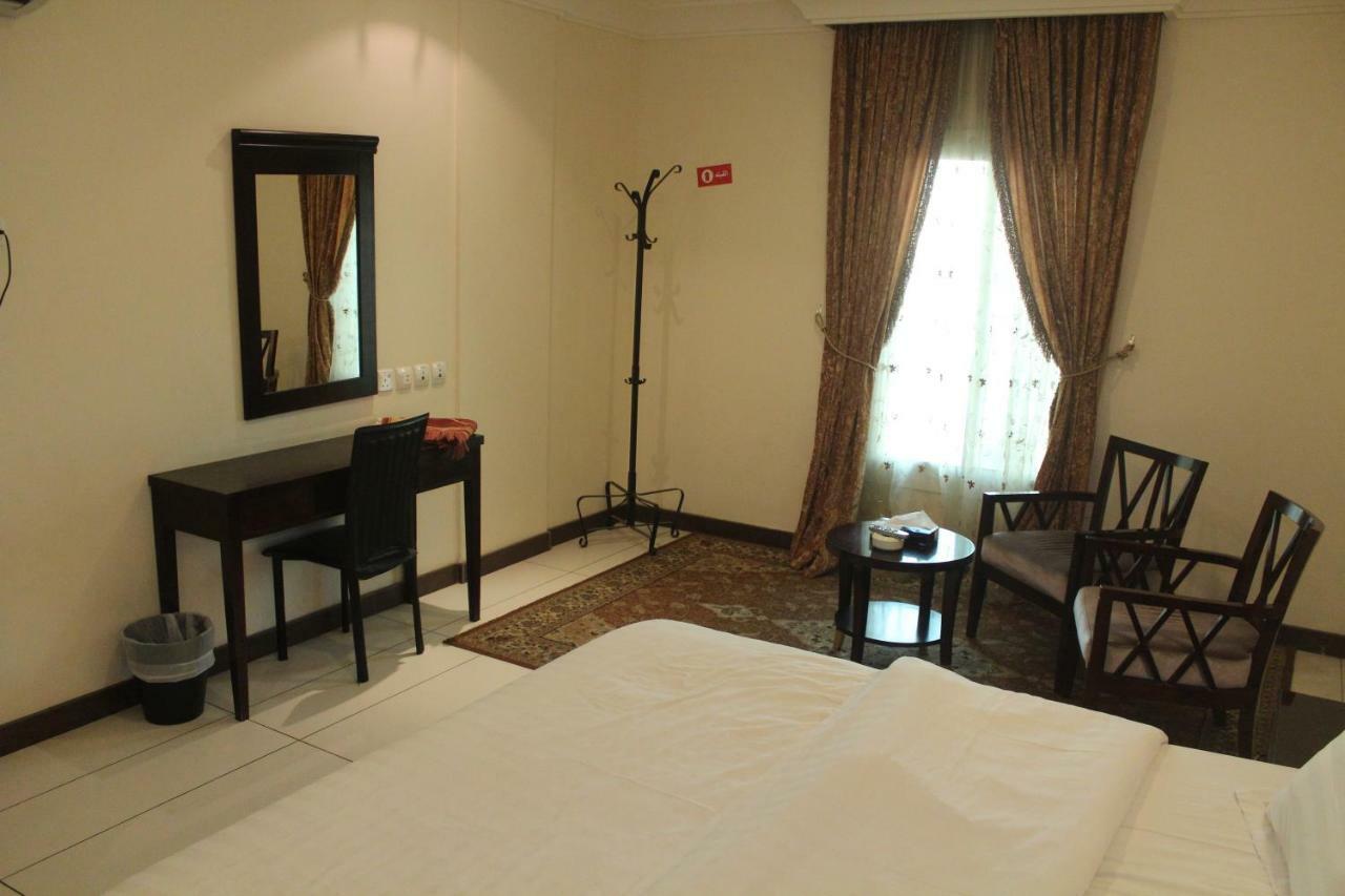 Al Harira Al Motamaiza Furnished Apartment Jeddah Bagian luar foto