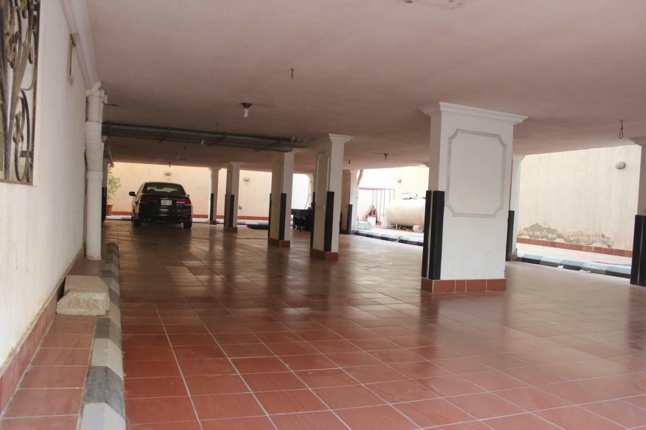 Al Harira Al Motamaiza Furnished Apartment Jeddah Bagian luar foto